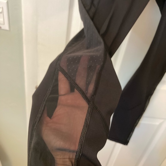 Lululemon Body Con Tight - Picture 7 of 7